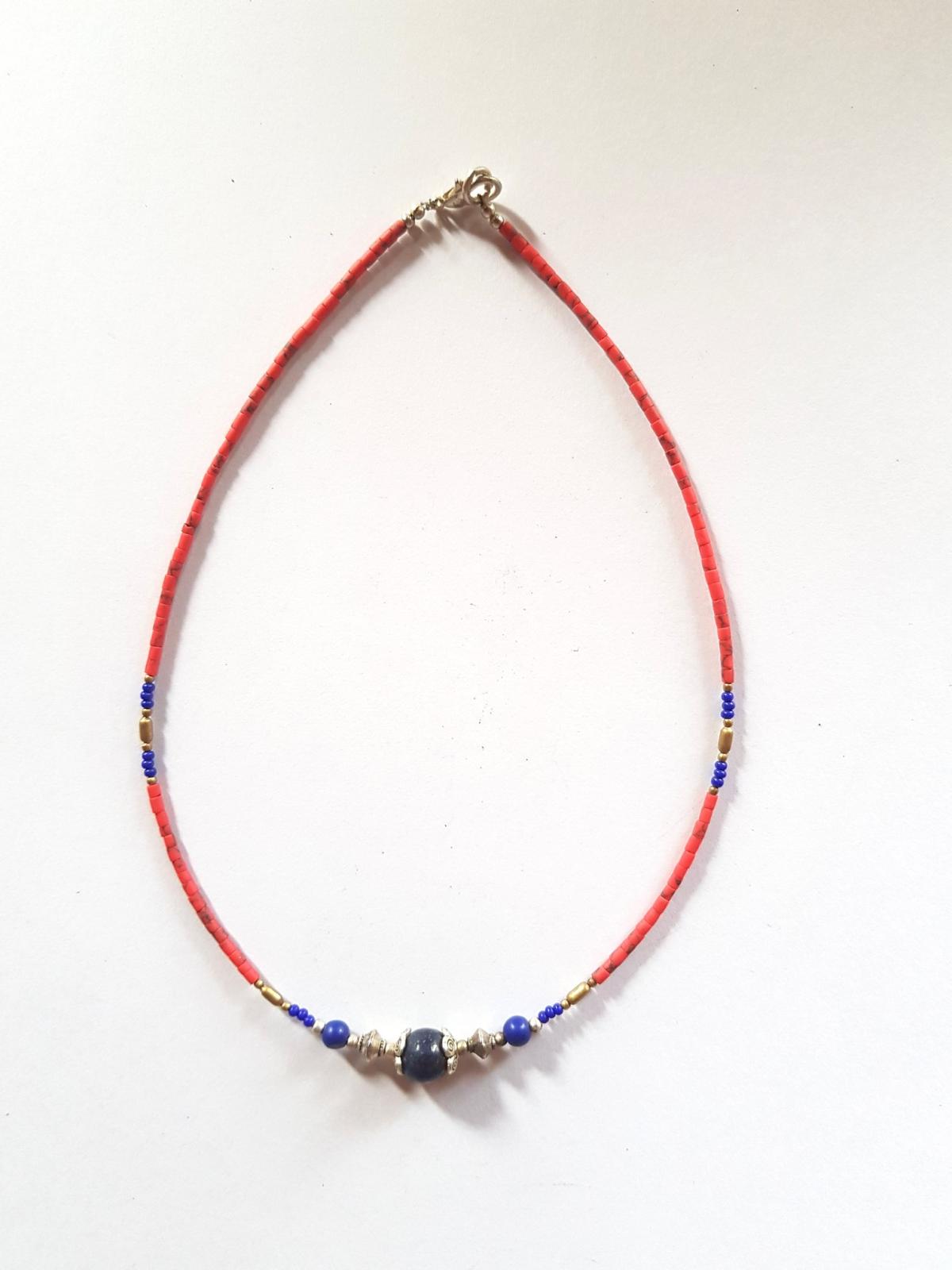 Collier lien rouge