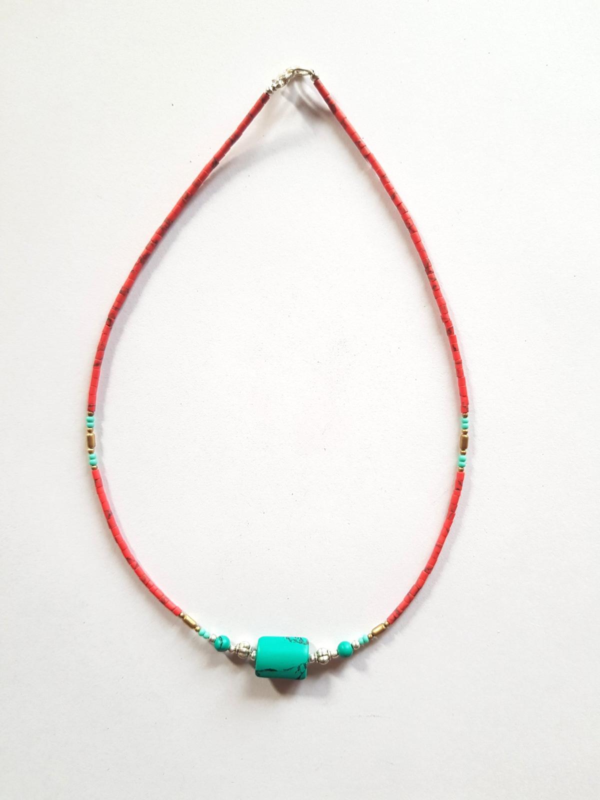 Collier lien rouge