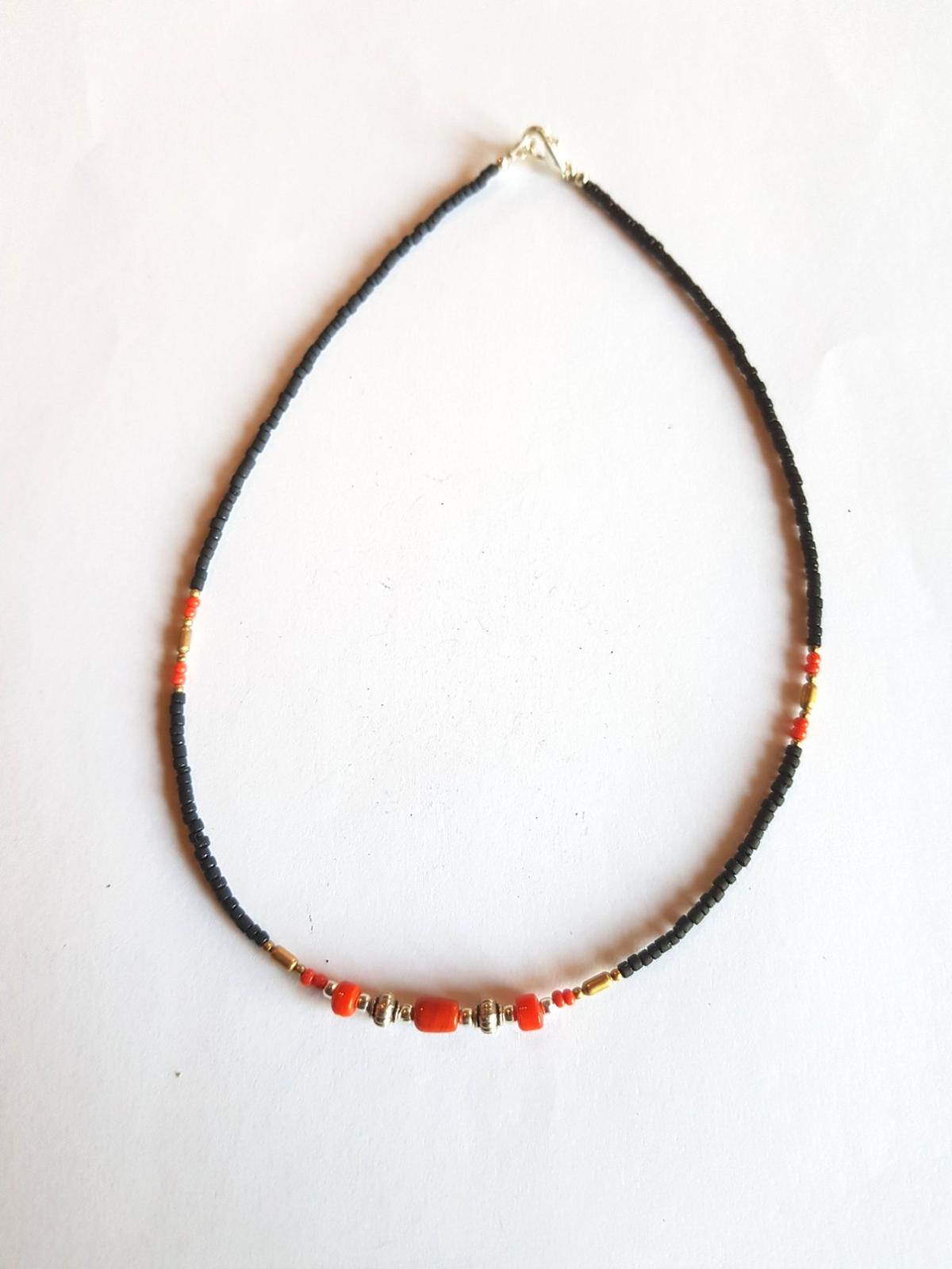 Collier lien noir