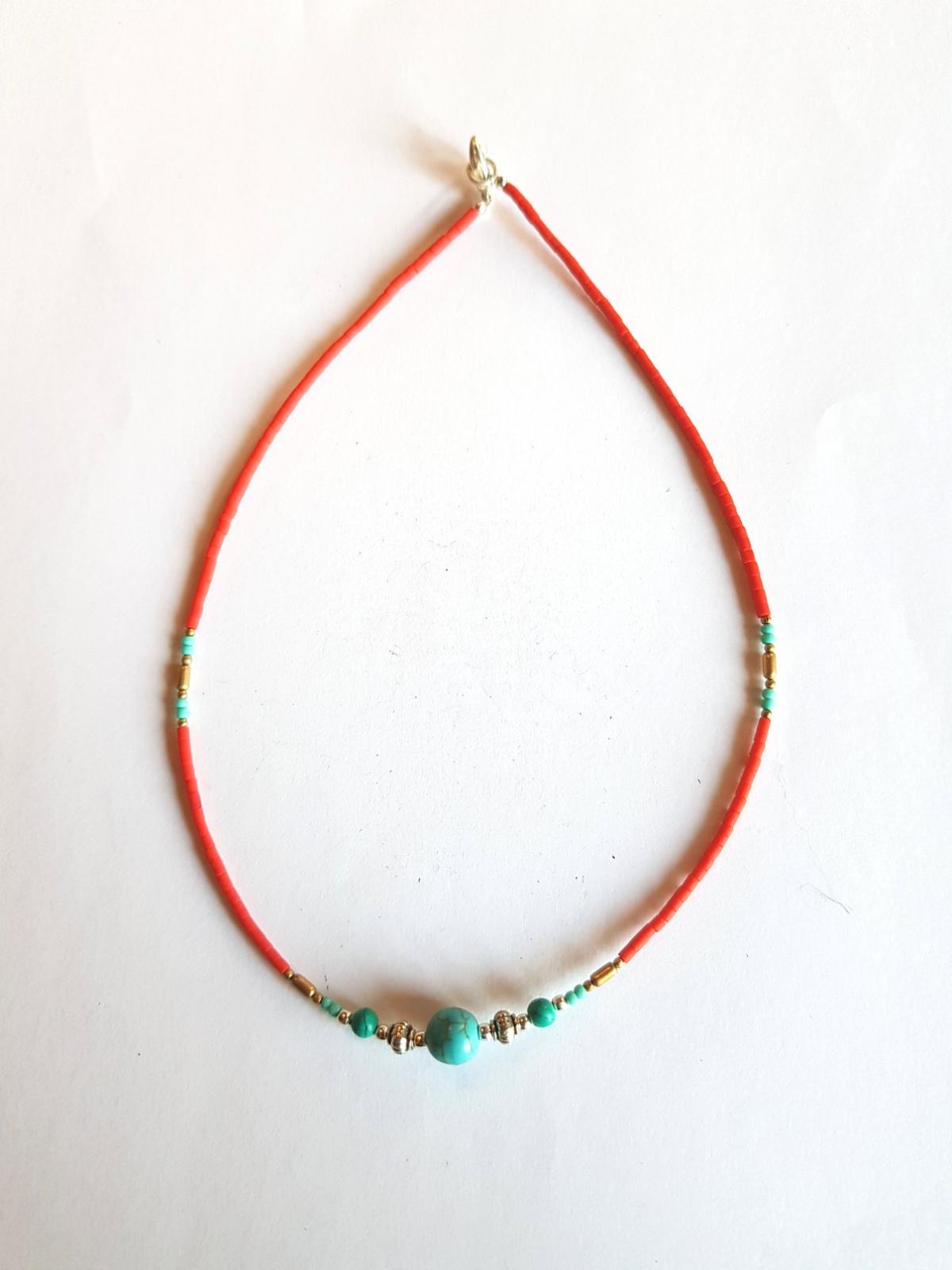 Collier lien rouge