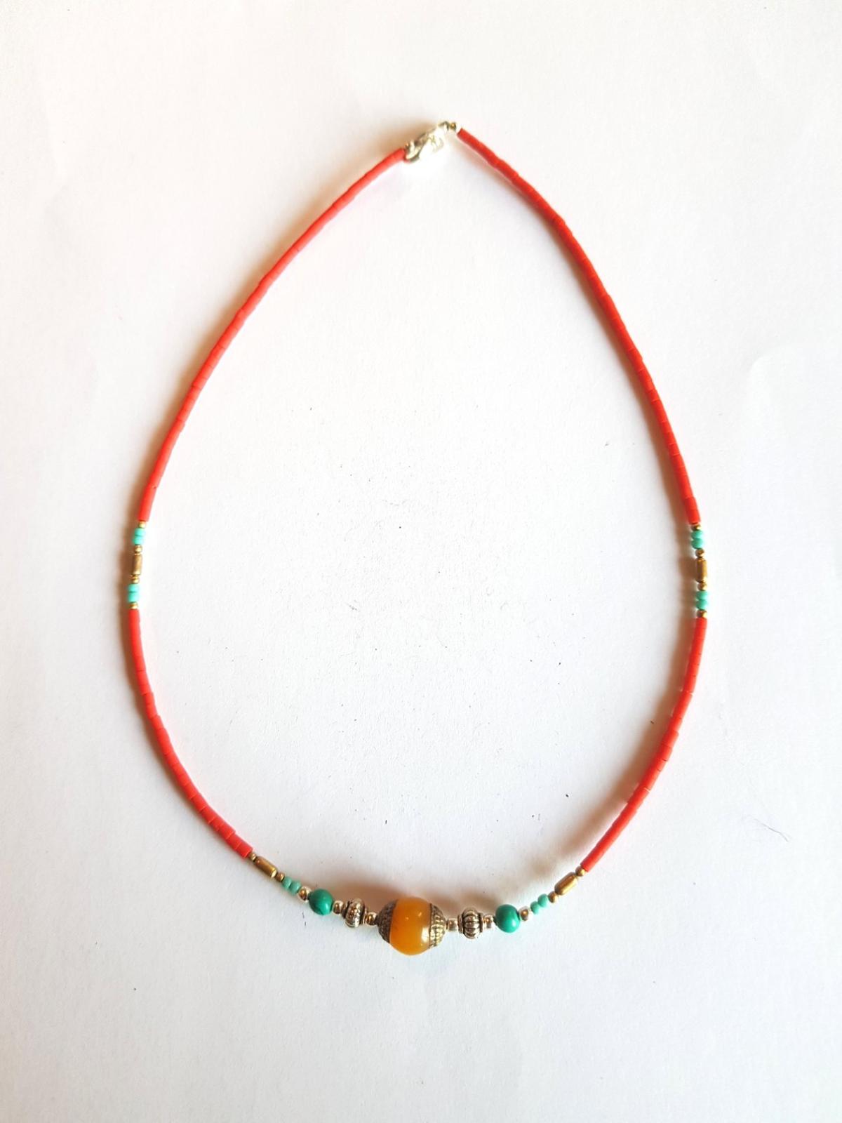 Collier lien rouge