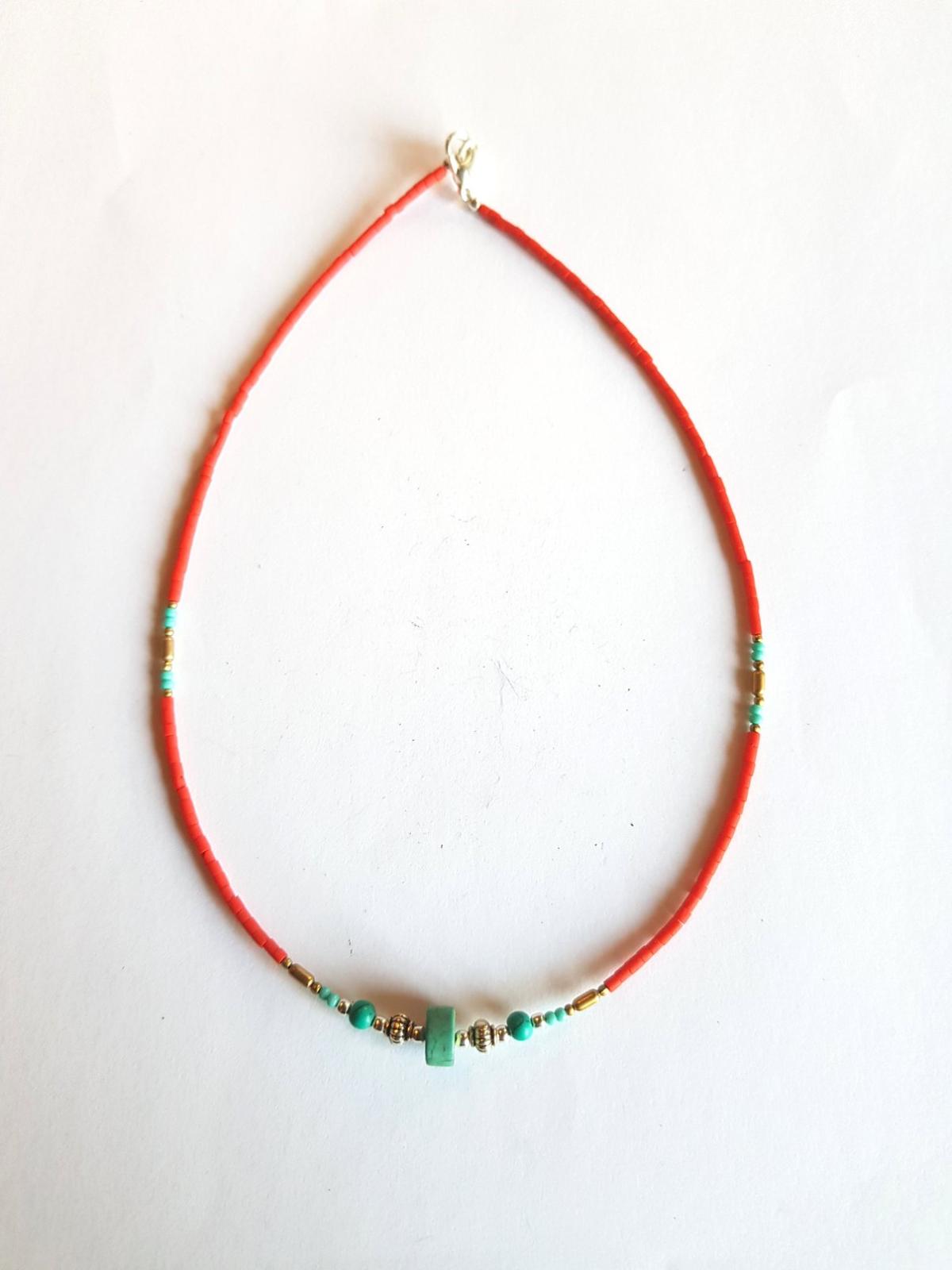 Collier lien rouge