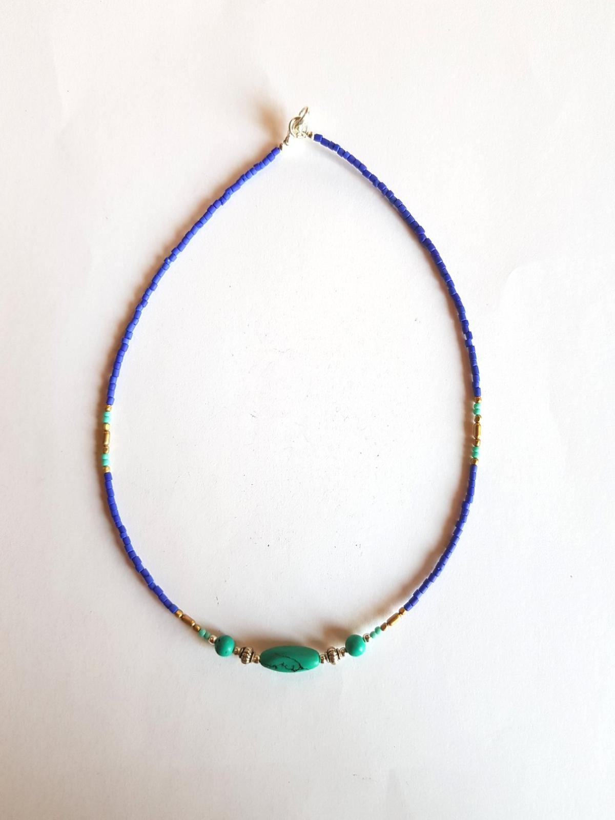 Collier lien bleu