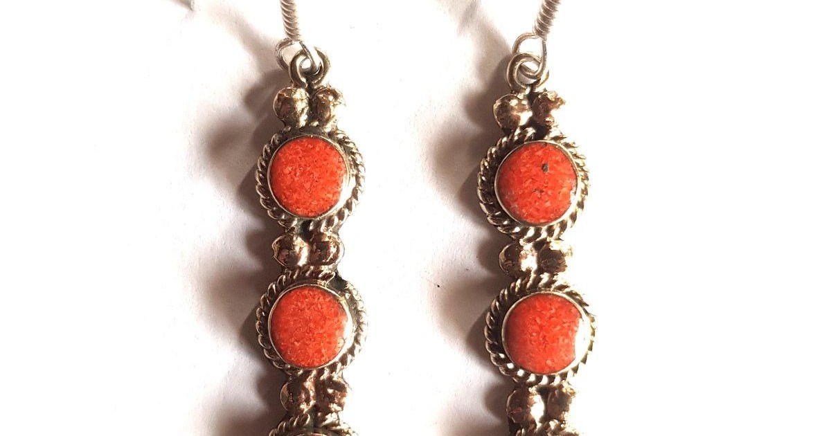 Boucles d'oreilles pendantes en bois rouges Obier faites main pour