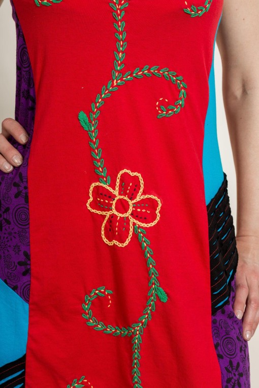 Robe ou tunique ethnique en coton avec motif rouge