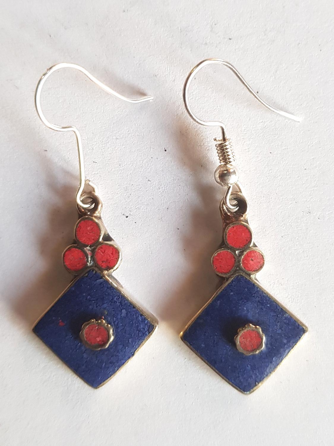 Boucles losange et petits ronds lapis lazuli