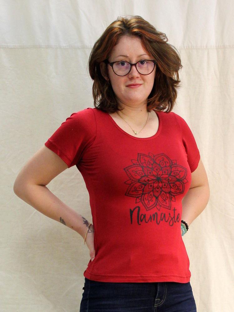 Tee-shirt rouge Namaste en viscose